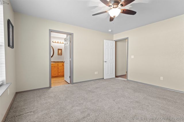 1320 Evergreen Street, Lone Grove, OK 73443