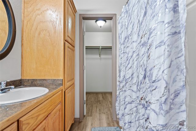 1320 Evergreen Street, Lone Grove, OK 73443