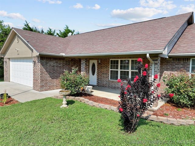 1320 Evergreen Street, Lone Grove, OK 73443