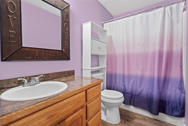 1320 Evergreen Street, Lone Grove, OK 73443