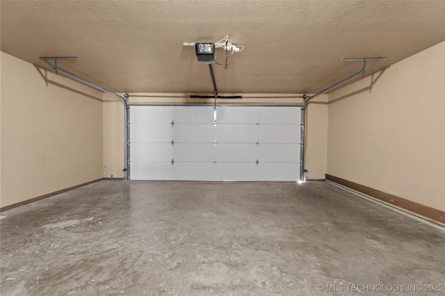 1320 Evergreen Street, Lone Grove, OK 73443