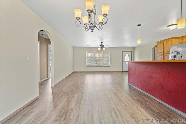 1320 Evergreen Street, Lone Grove, OK 73443