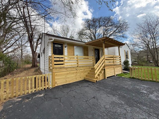 82 Virginia Avenue, Rossville, GA 30741