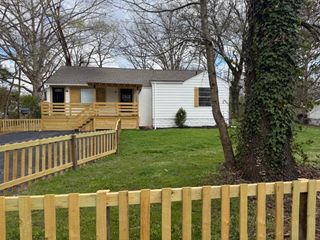 82 Virginia Avenue, Rossville, GA 30741