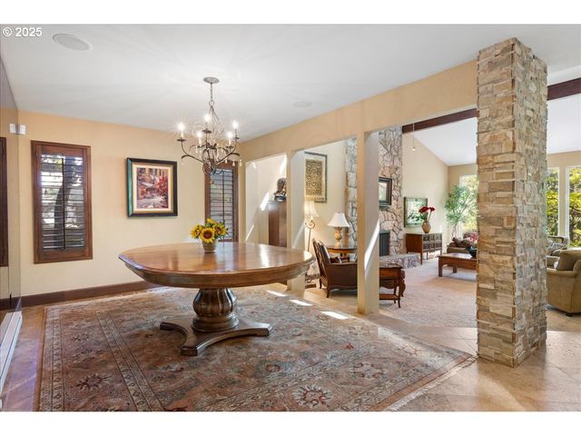 524 RIDGEWAY Rd, Lake Oswego, OR 97034