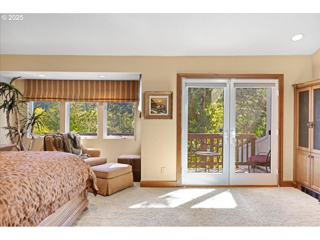 524 RIDGEWAY Rd, Lake Oswego, OR 97034