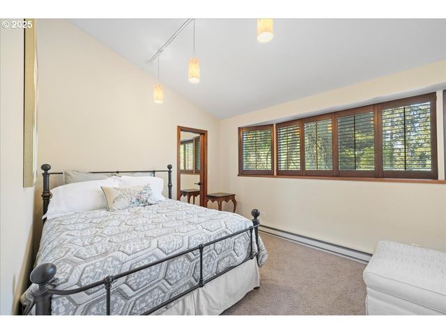 524 RIDGEWAY Rd, Lake Oswego, OR 97034
