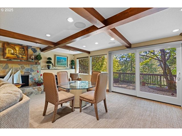 524 RIDGEWAY Rd, Lake Oswego, OR 97034