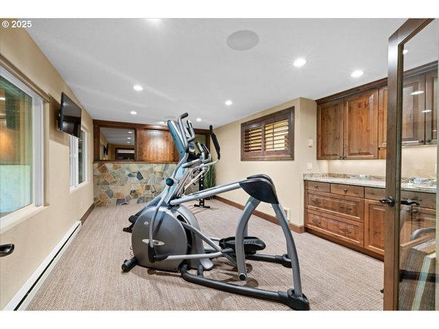 524 RIDGEWAY Rd, Lake Oswego, OR 97034