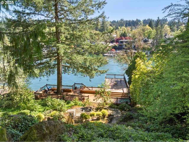 524 RIDGEWAY Rd, Lake Oswego, OR 97034