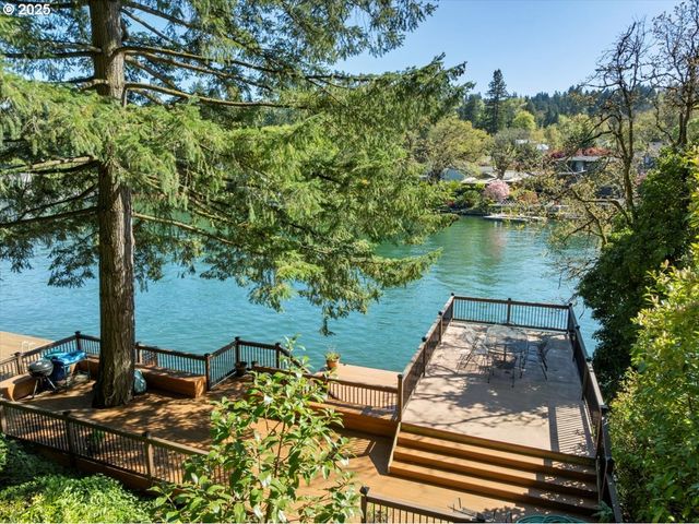 524 RIDGEWAY Rd, Lake Oswego, OR 97034