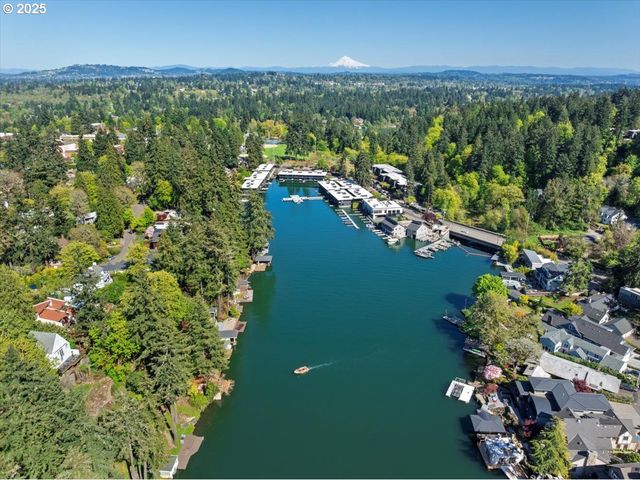 524 RIDGEWAY Rd, Lake Oswego, OR 97034