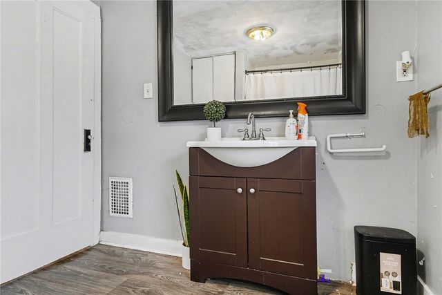 539 Lakeview Park, Rochester, NY 14613