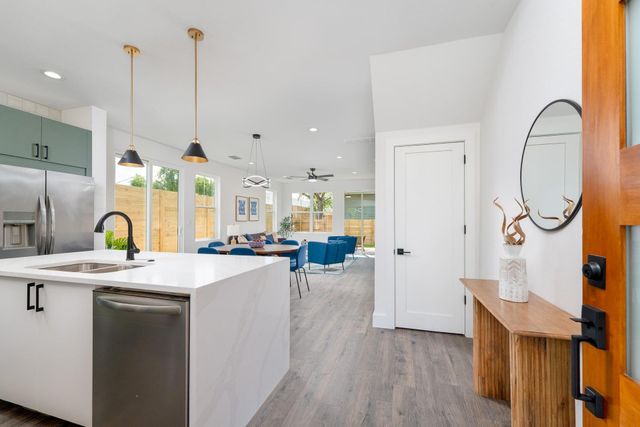 705 Short Kemp ST 1, Austin, TX 78741
