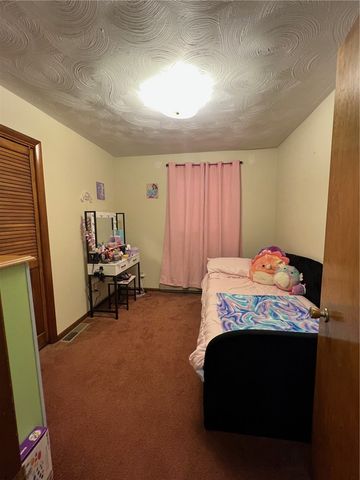 671 York Run Rd, Georges Twp, PA 15478