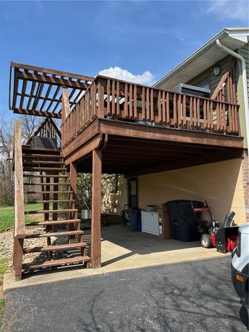 671 York Run Rd, Georges Twp, PA 15478