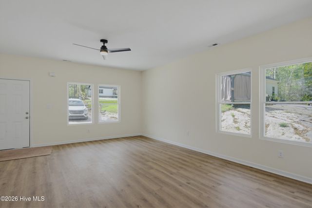 163 Wheeler Creek Road, Sneads Ferry, NC 28460
