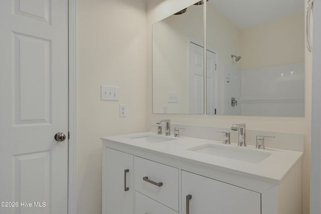 163 Wheeler Creek Road, Sneads Ferry, NC 28460