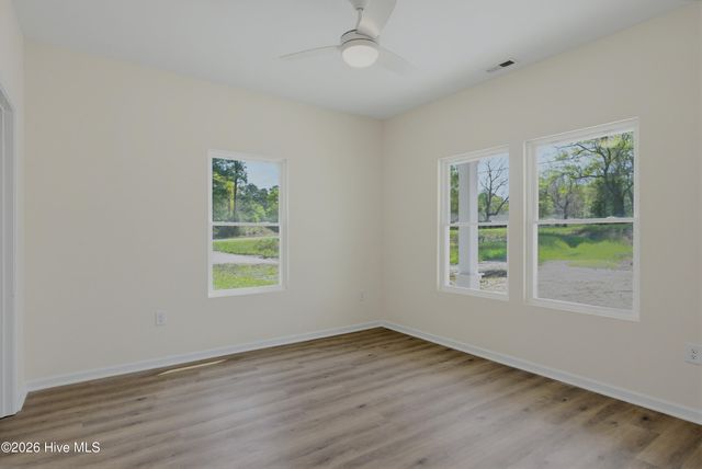 163 Wheeler Creek Road, Sneads Ferry, NC 28460