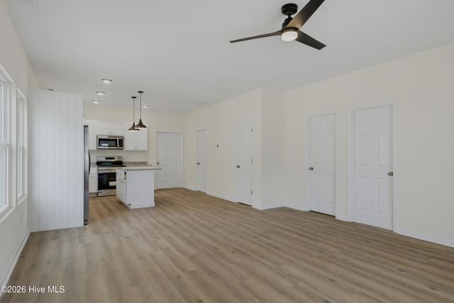 163 Wheeler Creek Road, Sneads Ferry, NC 28460
