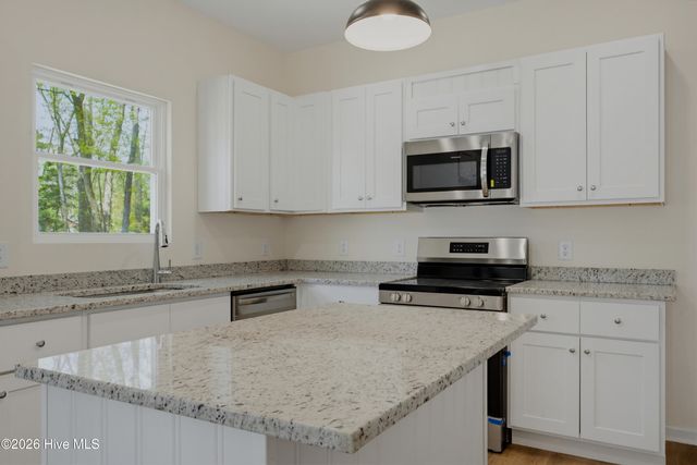 163 Wheeler Creek Road, Sneads Ferry, NC 28460