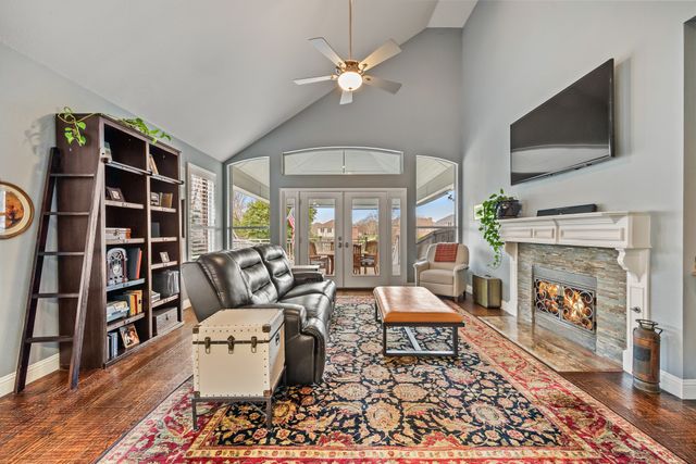 2928 Newport Drive, Rockwall, TX 75032