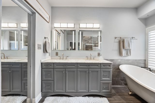 2928 Newport Drive, Rockwall, TX 75032