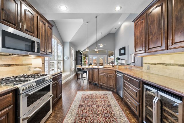 2928 Newport Drive, Rockwall, TX 75032