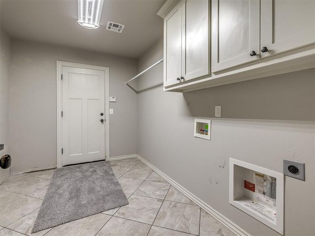 1800 NW 198th Street, Edmond, OK 73012