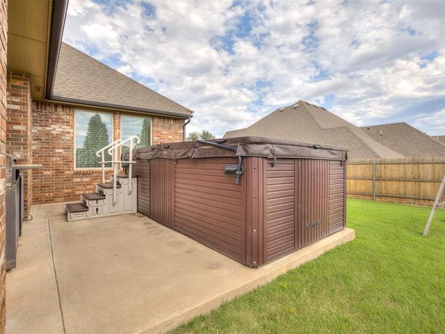 1800 NW 198th Street, Edmond, OK 73012