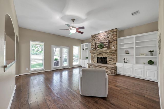 4774 W Fork Boulevard, Conroe, TX 77304