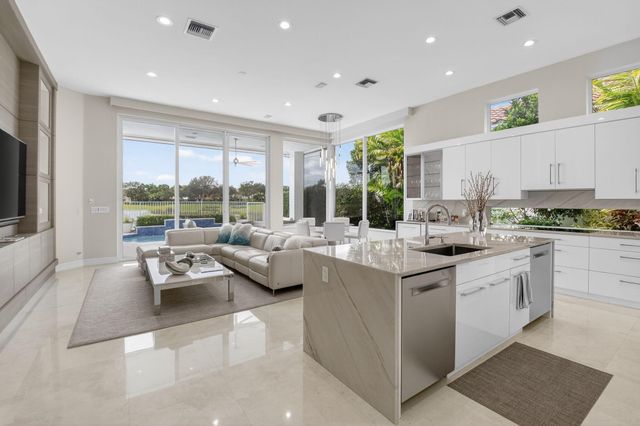 7790 Villa D Este Way, Delray Beach, FL 33446
