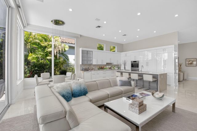 7790 Villa D Este Way, Delray Beach, FL 33446