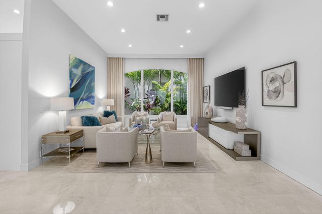 7790 Villa D Este Way, Delray Beach, FL 33446