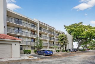 117 Lake Emerald Dr 409, Oakland Park, FL 33309