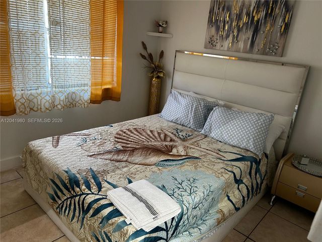295 NW 189th Ter, Miami Gardens, FL 33169