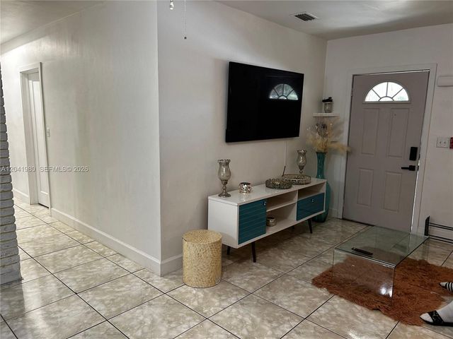 295 NW 189th Ter, Miami Gardens, FL 33169