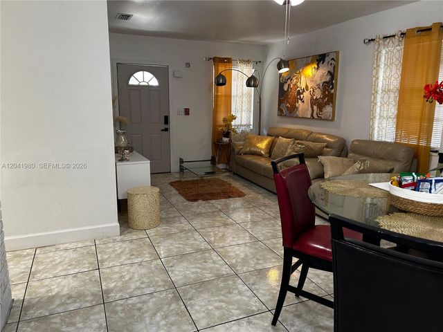 295 NW 189th Ter, Miami Gardens, FL 33169