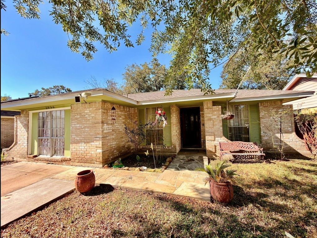 6406 Tall Willow Drive, Houston, TX 77088