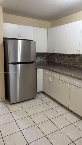 455 NW 14th St, Florida City, FL 33034