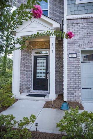 101 Holden Way, Woodstock, GA 30189