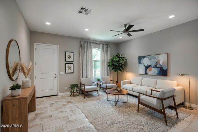 8428 S 16TH Drive, Phoenix, AZ 85041