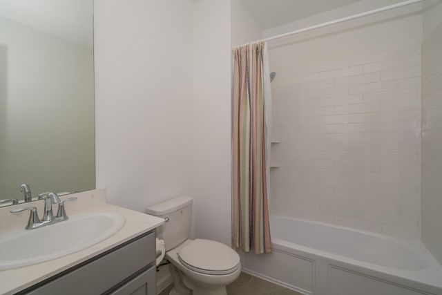 2513 Seneca Lake Drive, Texas City, TX 77568