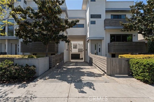 4141 Duquesne Avenue 4, Culver City, CA 90232