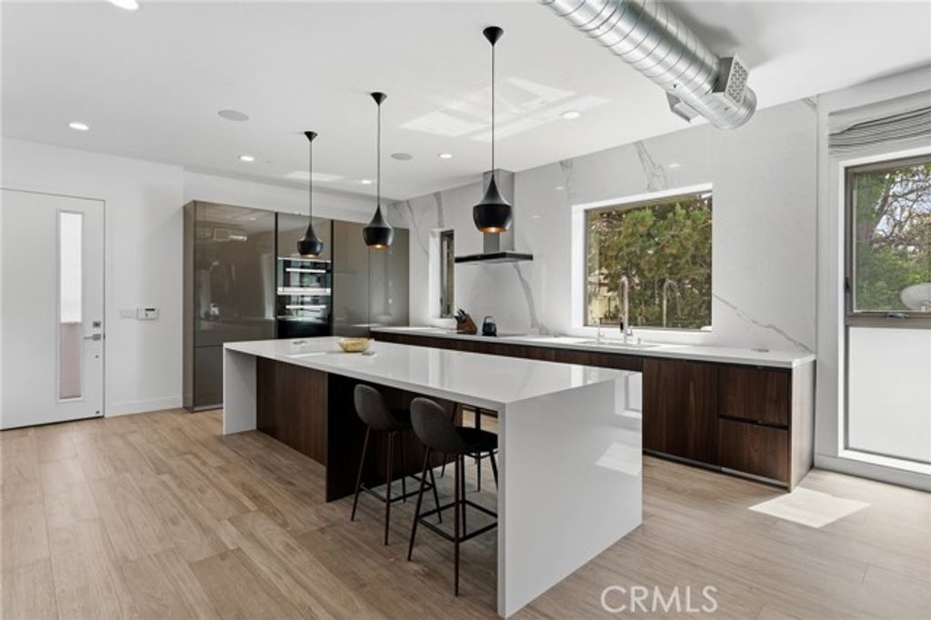 4141 Duquesne Avenue 4, Culver City, CA 90232