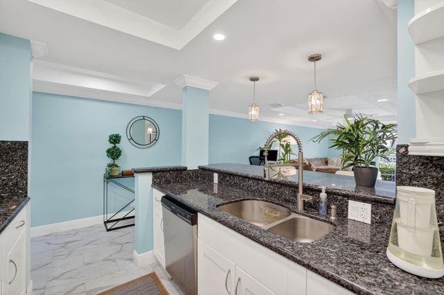 95 N Birch Road 702, Fort Lauderdale, FL 33304