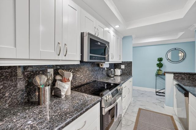 95 N Birch Road 702, Fort Lauderdale, FL 33304