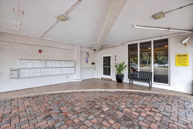 95 N Birch Road 702, Fort Lauderdale, FL 33304