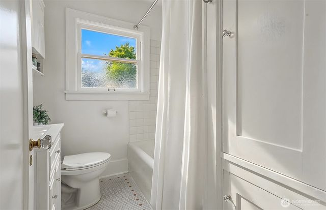 338 NW 79th Street, Seattle, WA 98117