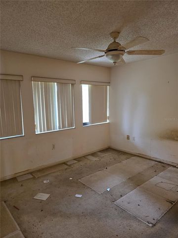 1802 MARINER DR 32, Tarpon Springs, FL 34689